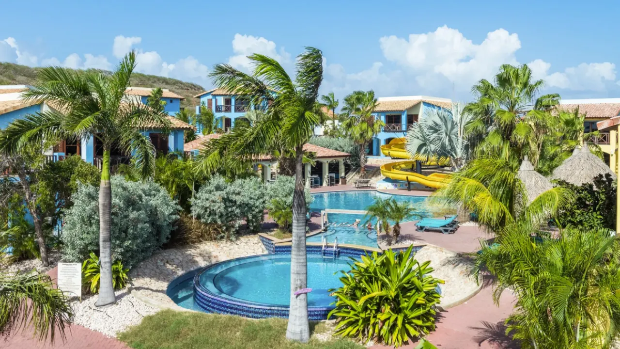 Hotel met zwembaden op basis van all inclusive op Curacao