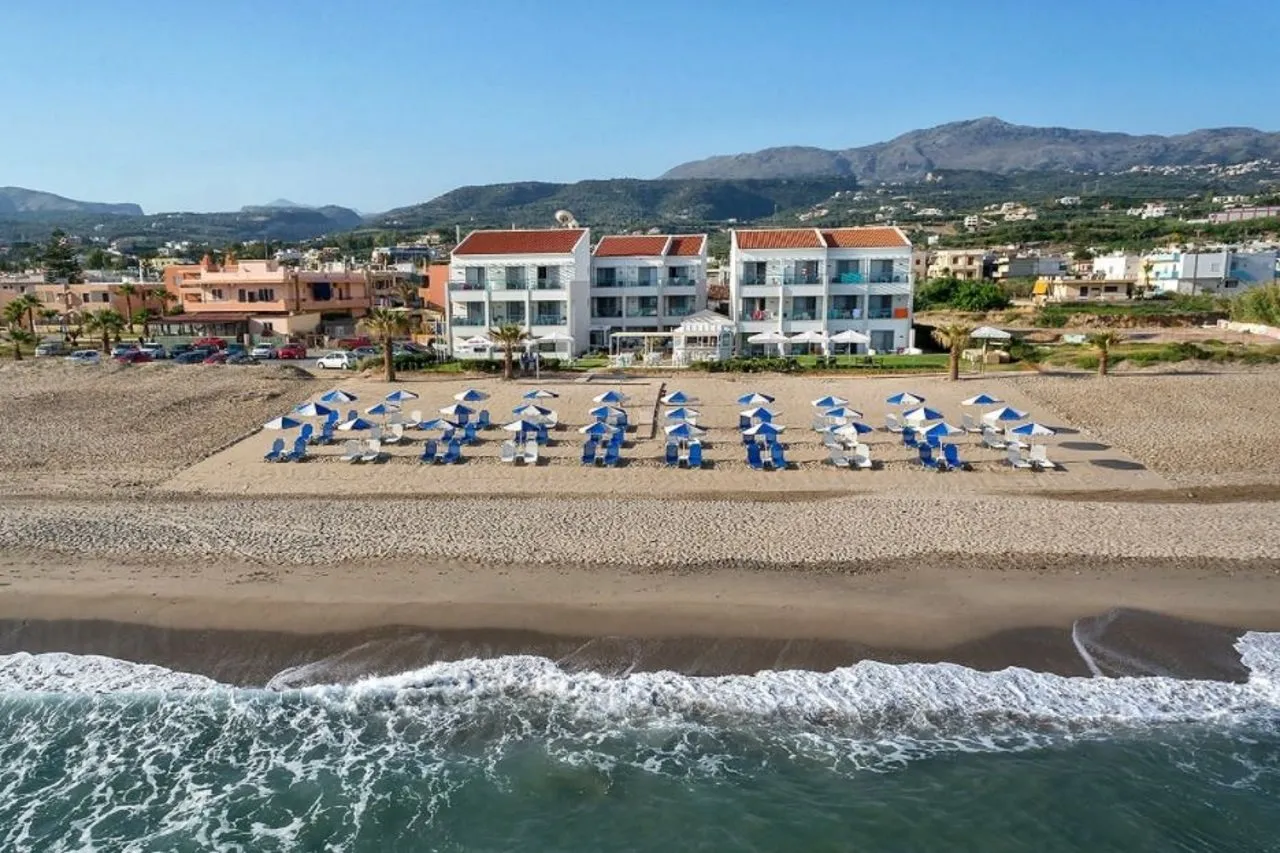 Iperion Beach Hotel