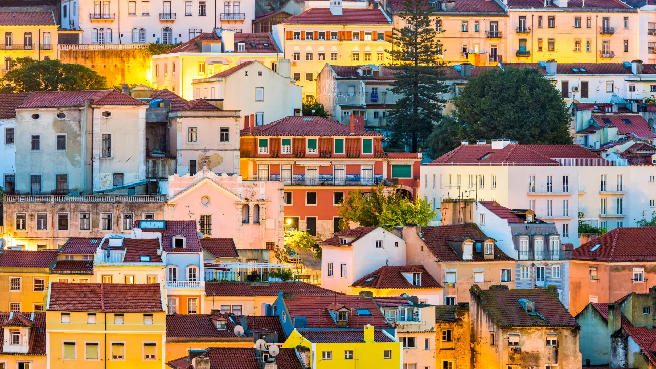 Gekleurde huisjes in Lissabon