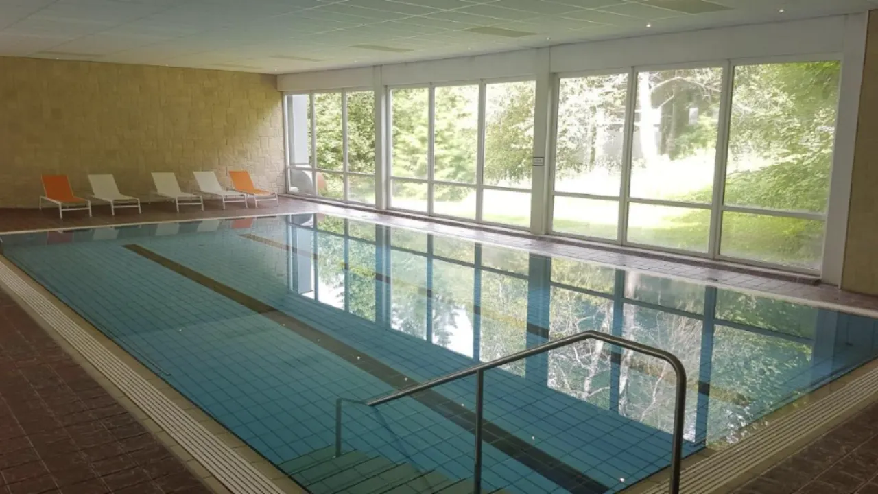 Hotel Winterberg Resort zwembad 