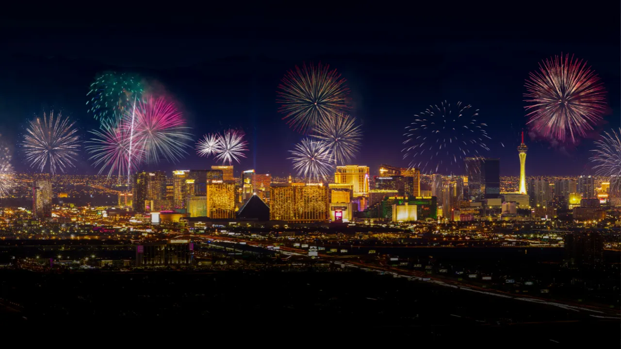 Skyline van Las Vegas met vuurwerk